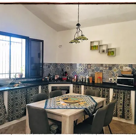 Casa Diele Nyaraló *